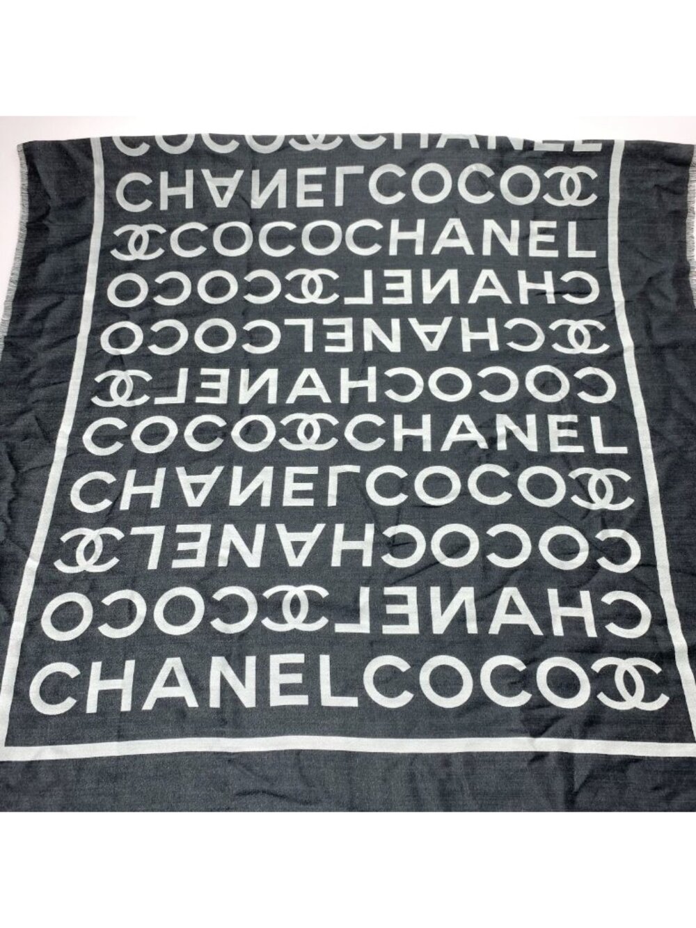 Chanel Coco Large Stole Black Gray - Picture 5 of 9